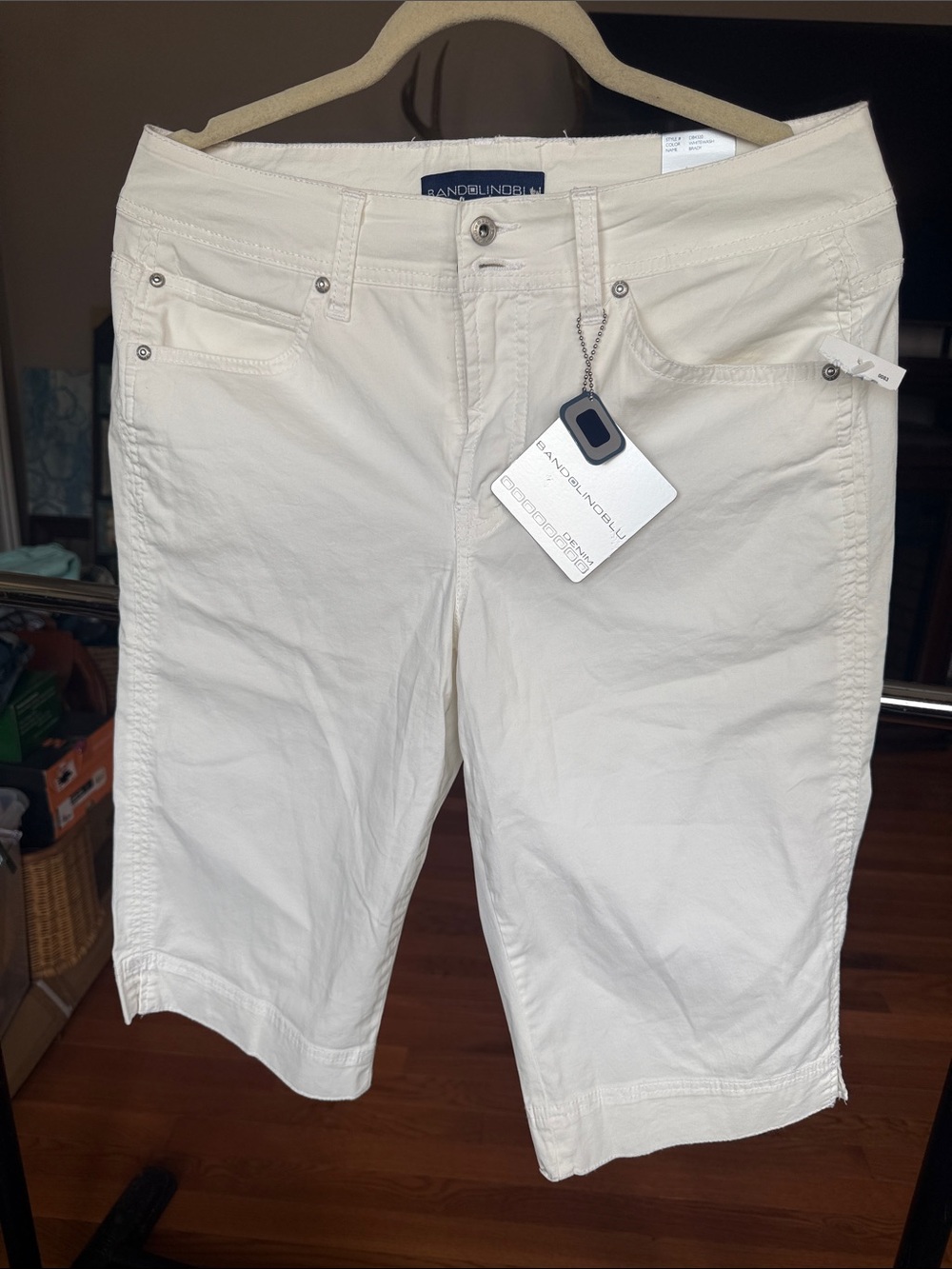 Bandolino Women's Cropped Jeans - Off-White/Cream